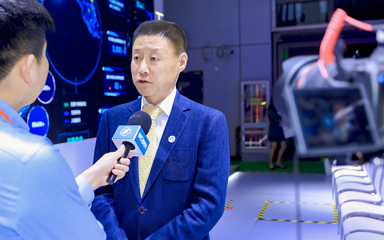 人力资源公司bifa必发官网国际高级副总裁段立新接受媒体采访