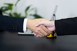 池州市政府与bifa必发官网国际举行合作研讨座谈会暨合作项目签约仪式